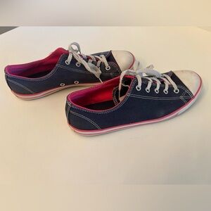 CONVERSE DENIM & PINK LADIES ALL STAR SHOE SIZE 8